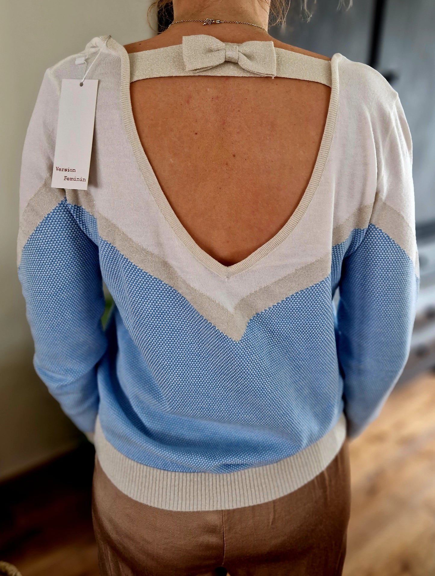 Trui multicolor blauw met v hals en open rug