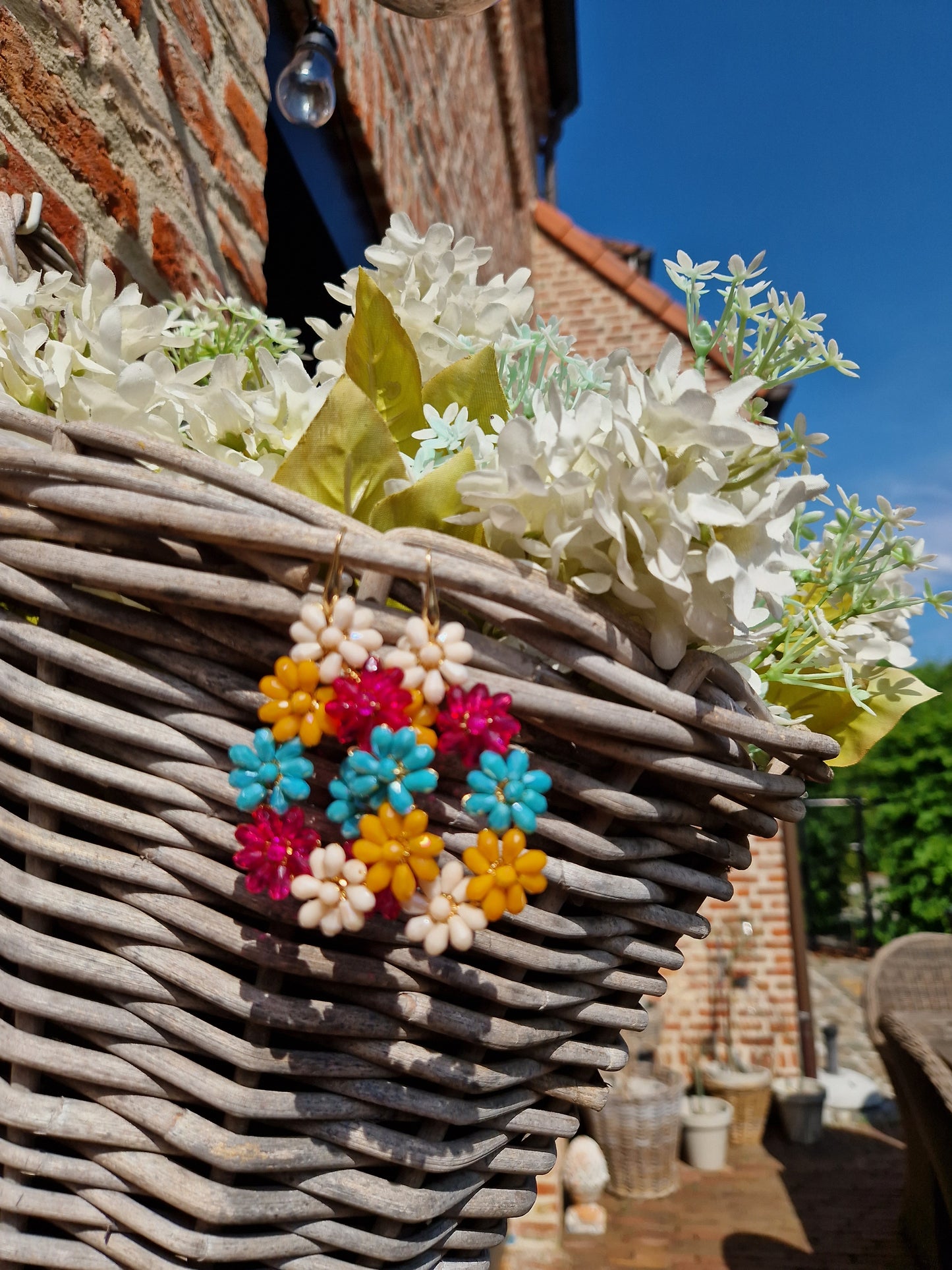 Flower rainbow oorring